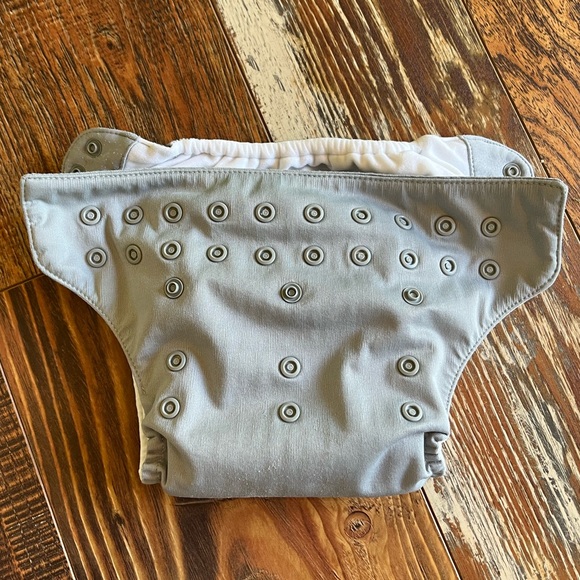 Bundle 10 BumGenius Cloth Diapers - Picture 4 of 5